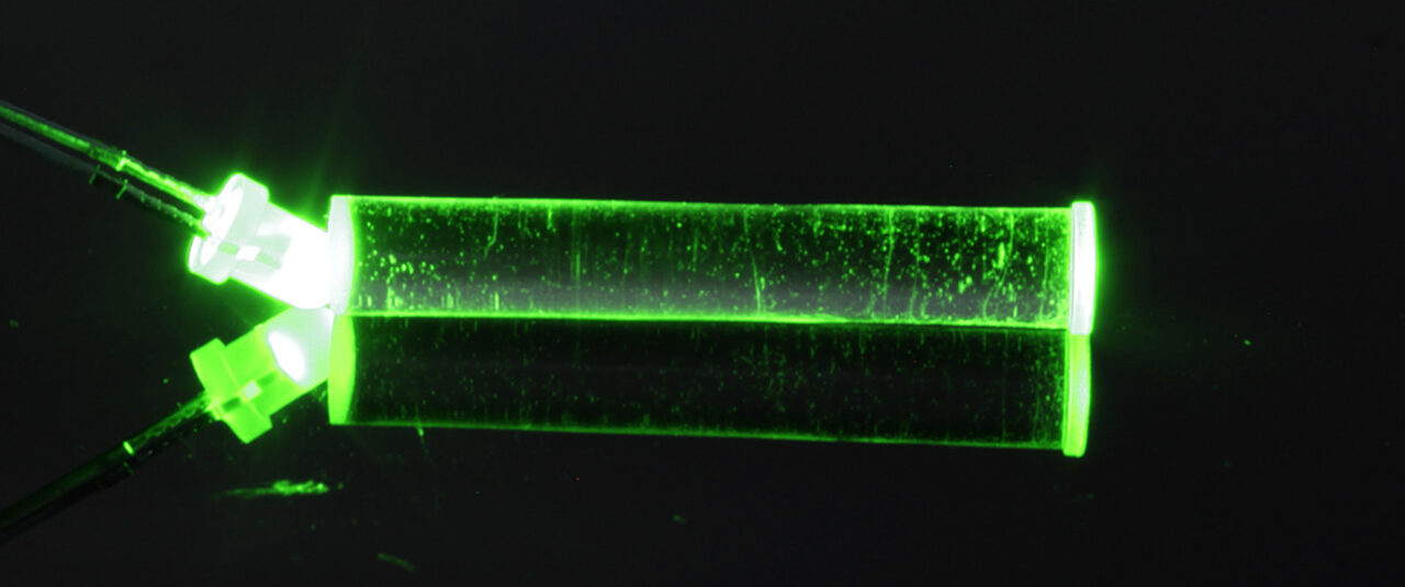 light pipe refraction green led color